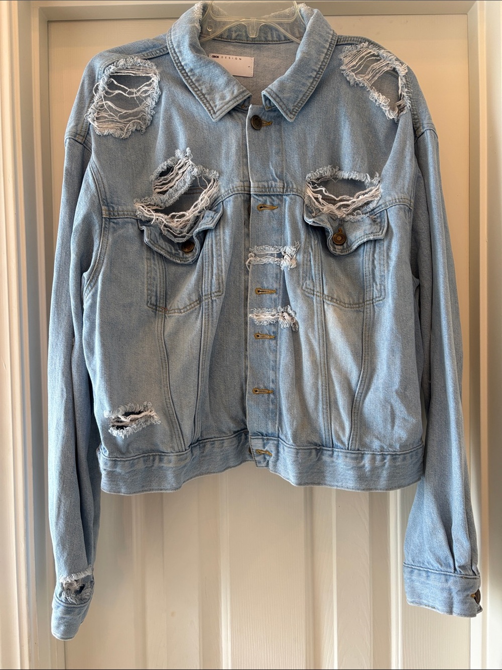 ASOS Design Oversized Distressed Denim Light Wash Ripped Trucker Size L